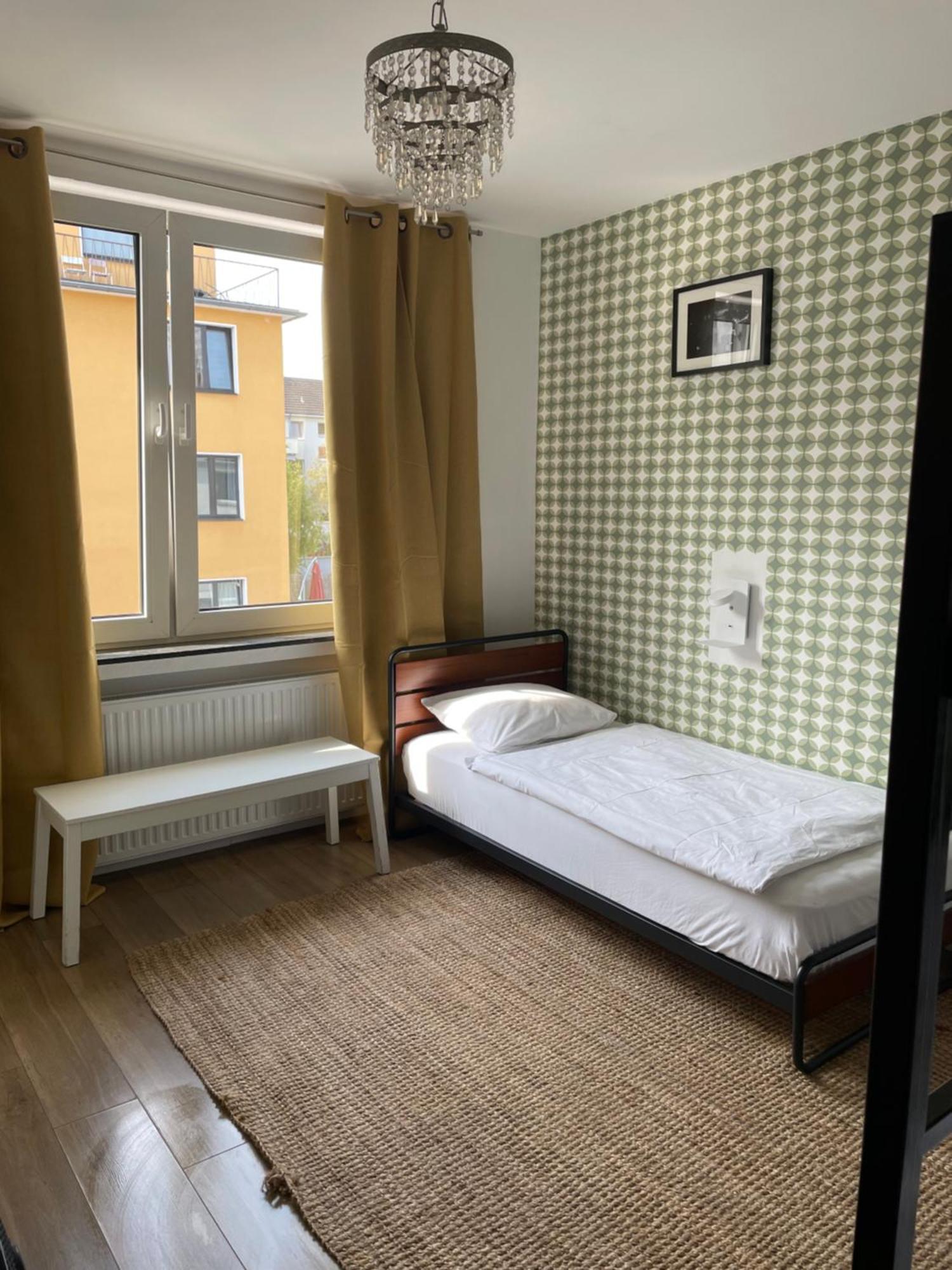 Weltempfaenger Backpacker Hostel Кельн Екстер'єр фото