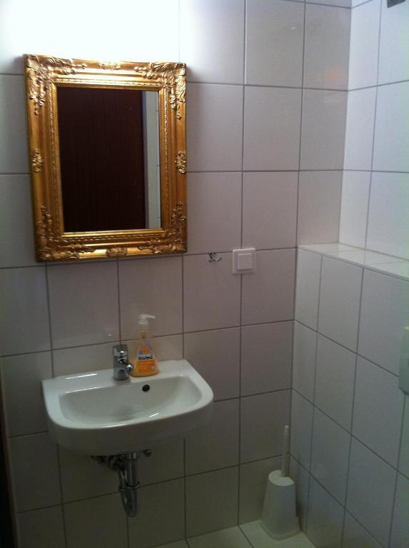 Weltempfaenger Backpacker Hostel Кельн Номер фото
